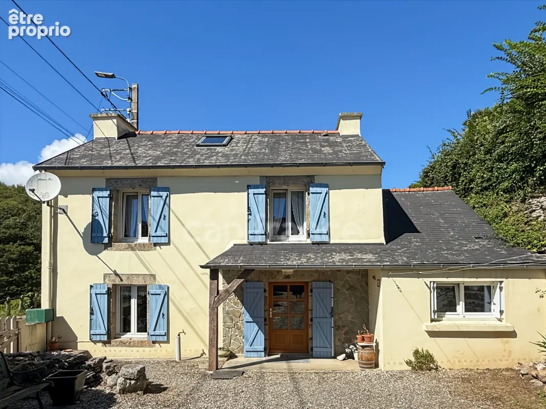 Maison à LE RELECQ-KERHUON