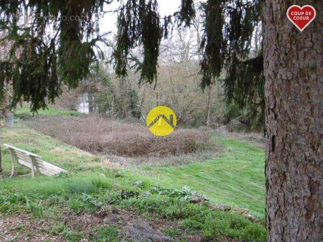 Maison à FONTGOMBAULT