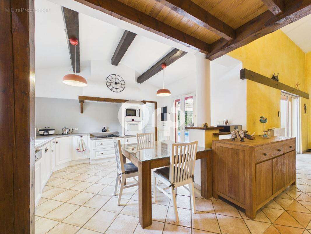 Maison à MONTAUROUX