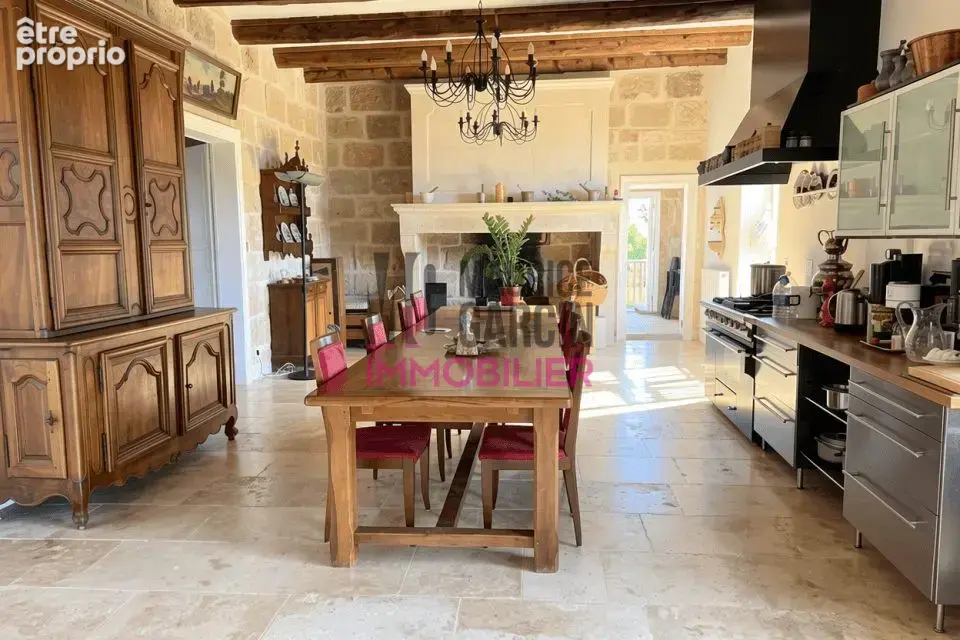 Maison 14 pièces 590 m² à vendre à Vauvert (30600) - photo 4