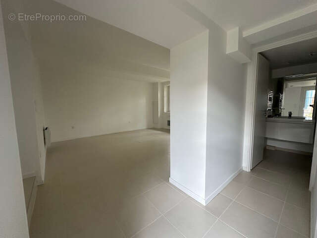 Appartement T3 , 61 m2, entièrement rénové avec jardin - photo 16