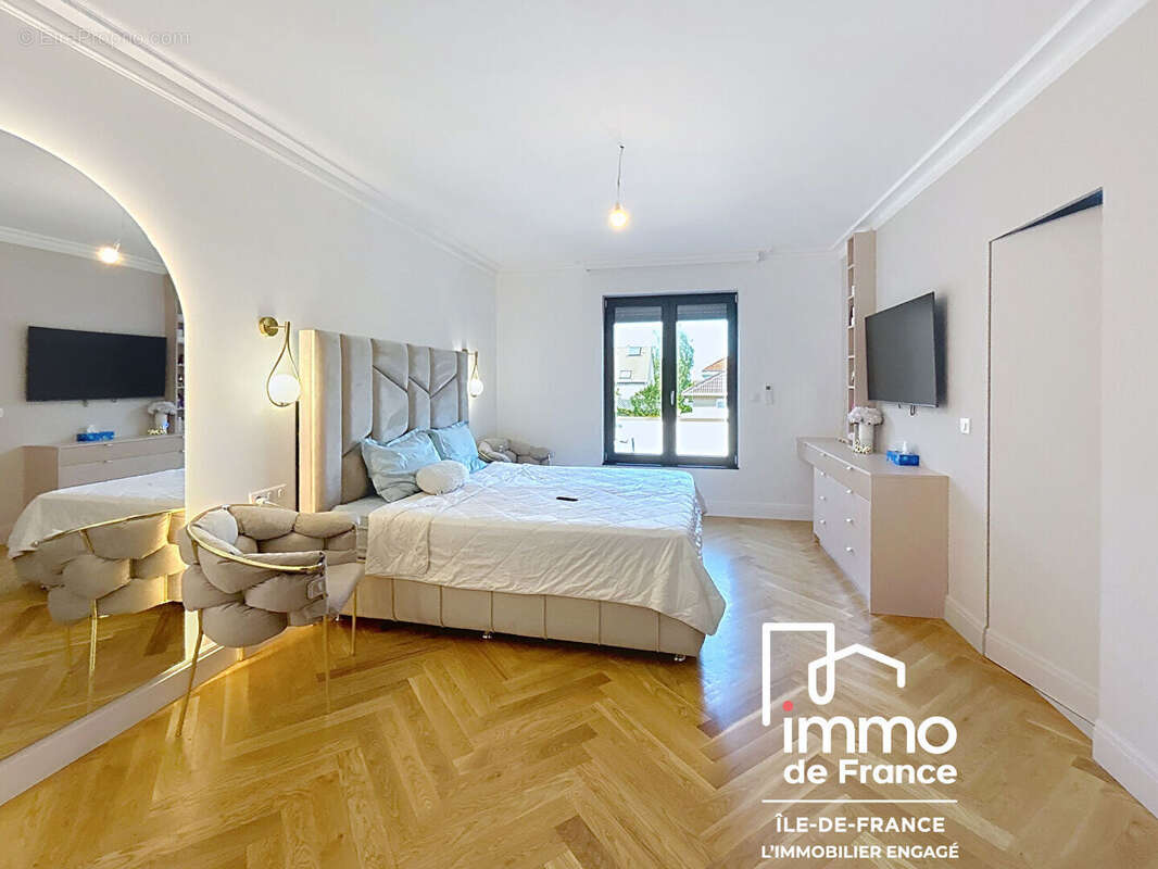 Maison à NEUILLY-PLAISANCE