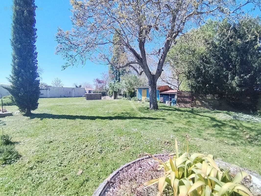 Maison à SAINT-GEORGES-DES-COTEAUX