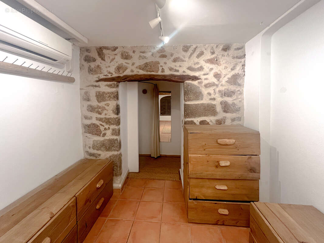 Commerce à PORTO-VECCHIO