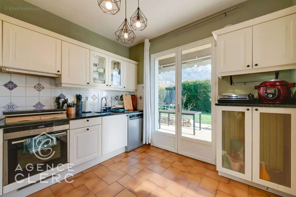 Maison à VEYRIER-DU-LAC