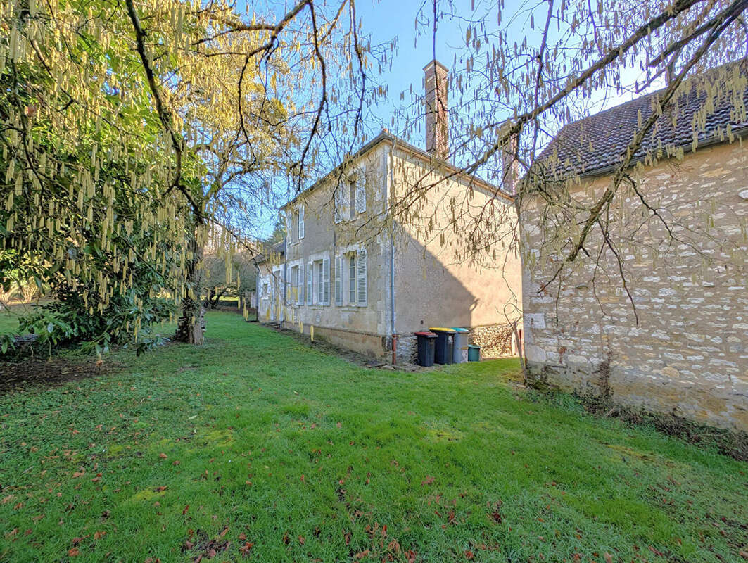 Maison à CHARBUY