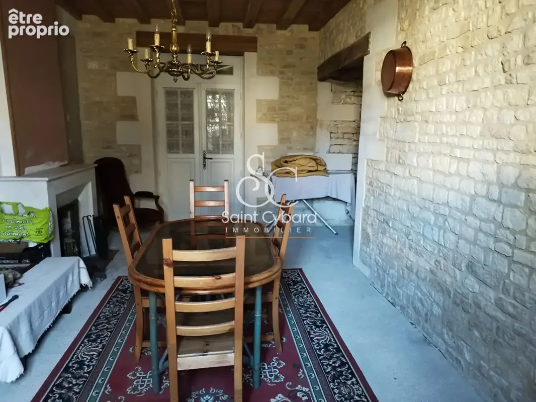 À vendre : Corps de ferme à Douzat - 7 pièces, 5 chambres - photo 9