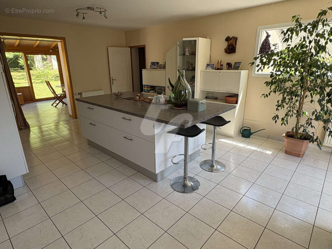 Maison 134 m² à Grandchamps-Des-Fontaines  - photo 5
