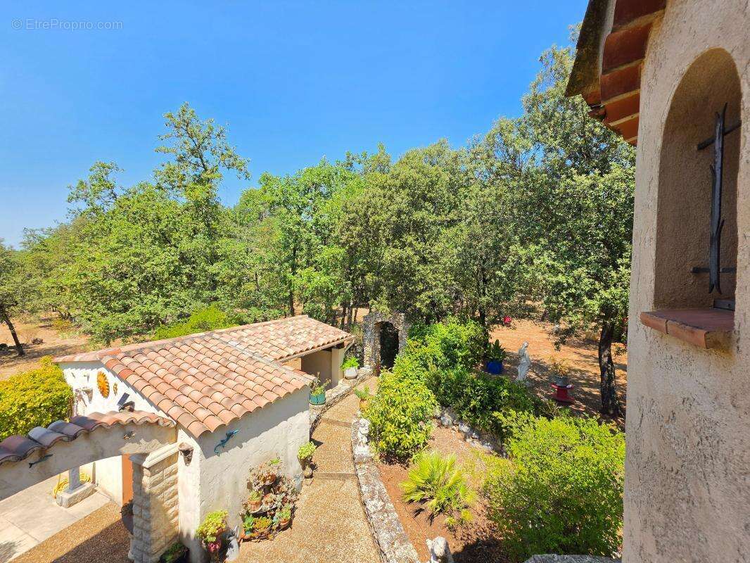 Maison provençale avec jardin et garages à vendre à brignoles - photo 4