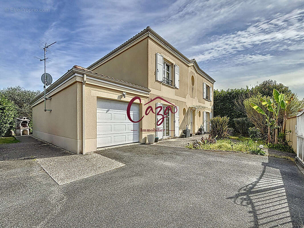 Maison à SAINT-QUENTIN-DE-BARON