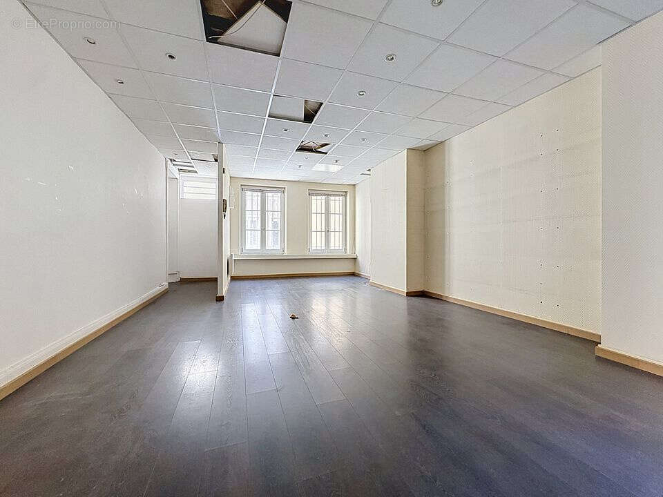 Nancy Centre   Plateau de 101,30 m2 à rénover avec terrasse intérieure de 21 m2 - photo 6