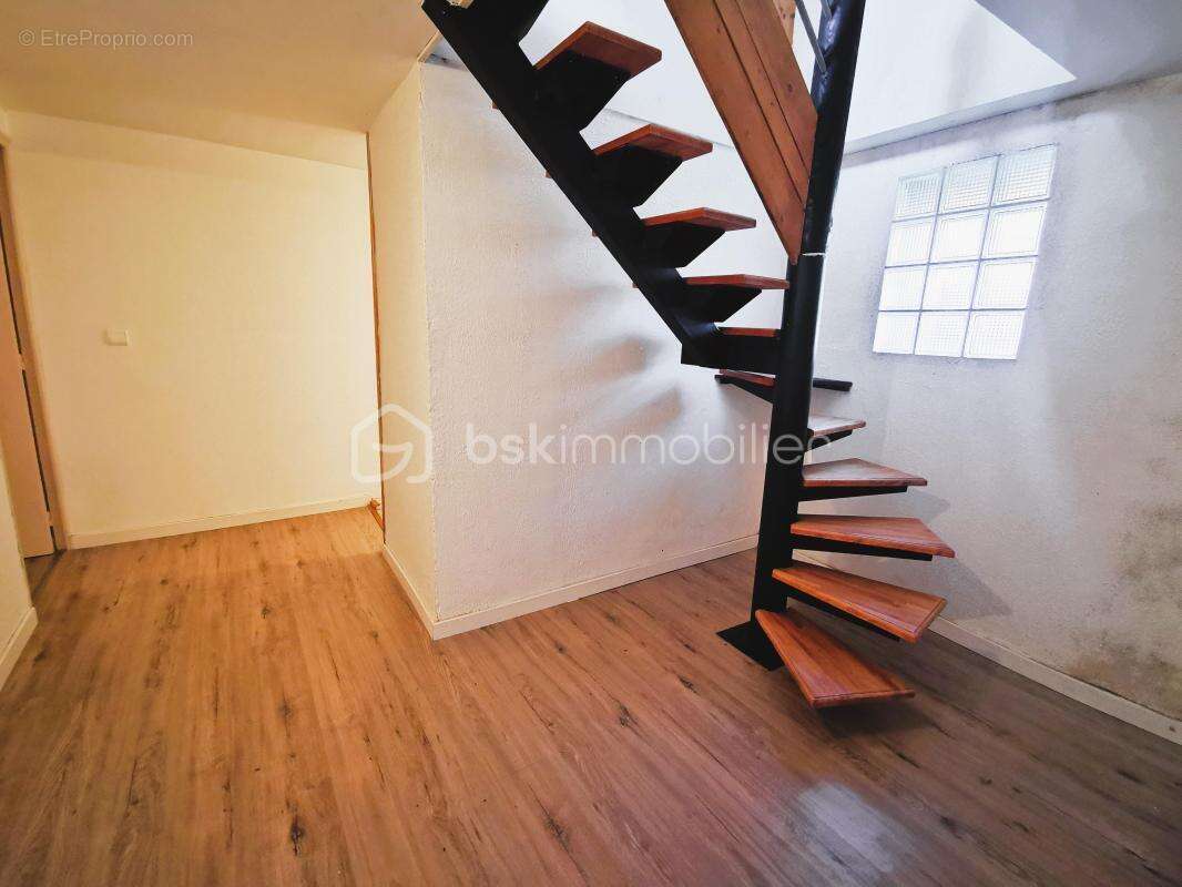 Maison à PIERRE-CHATEL