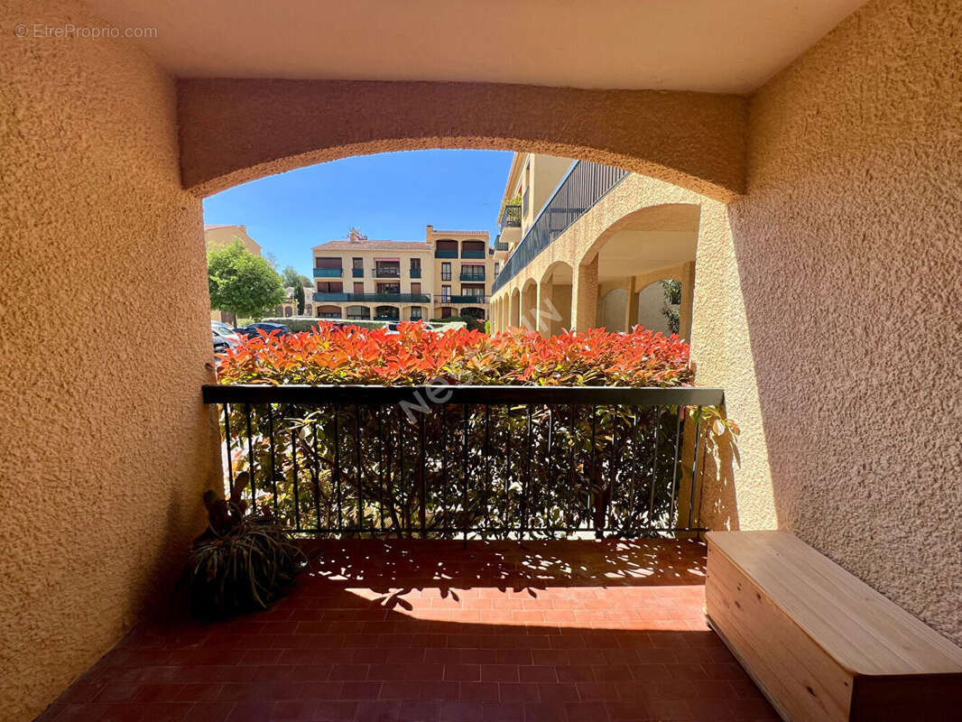Appartement à SAINT-CYR-SUR-MER