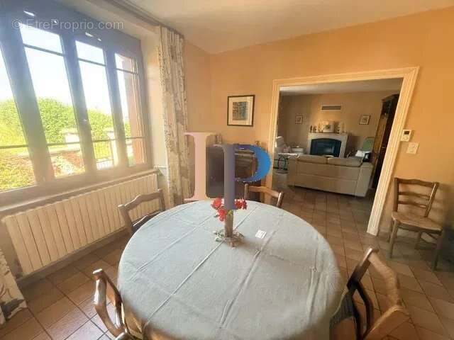 Maison à CHARLIEU