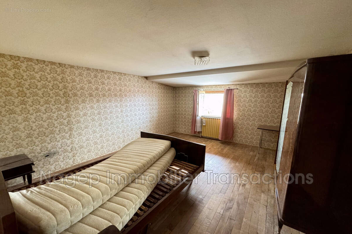 Maison 129 m² à Brout-Vernet  - photo 9