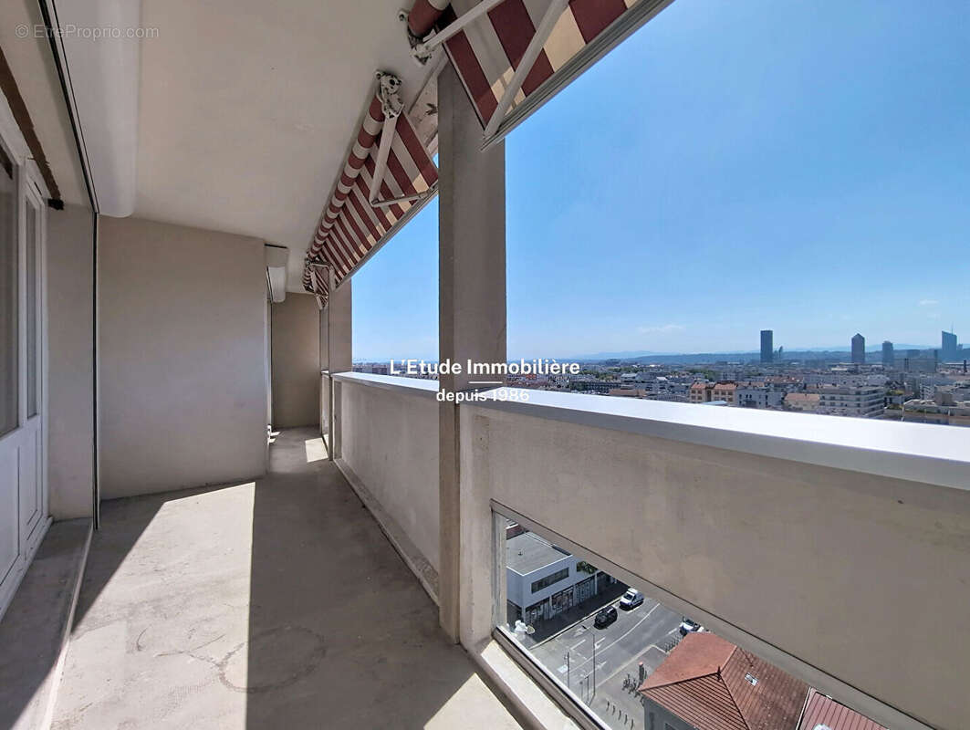 Unique ! T5 METRO GRATTE CIEL avec vue Exceptionnelle sur tous les couchers de soleils ! - photo 2