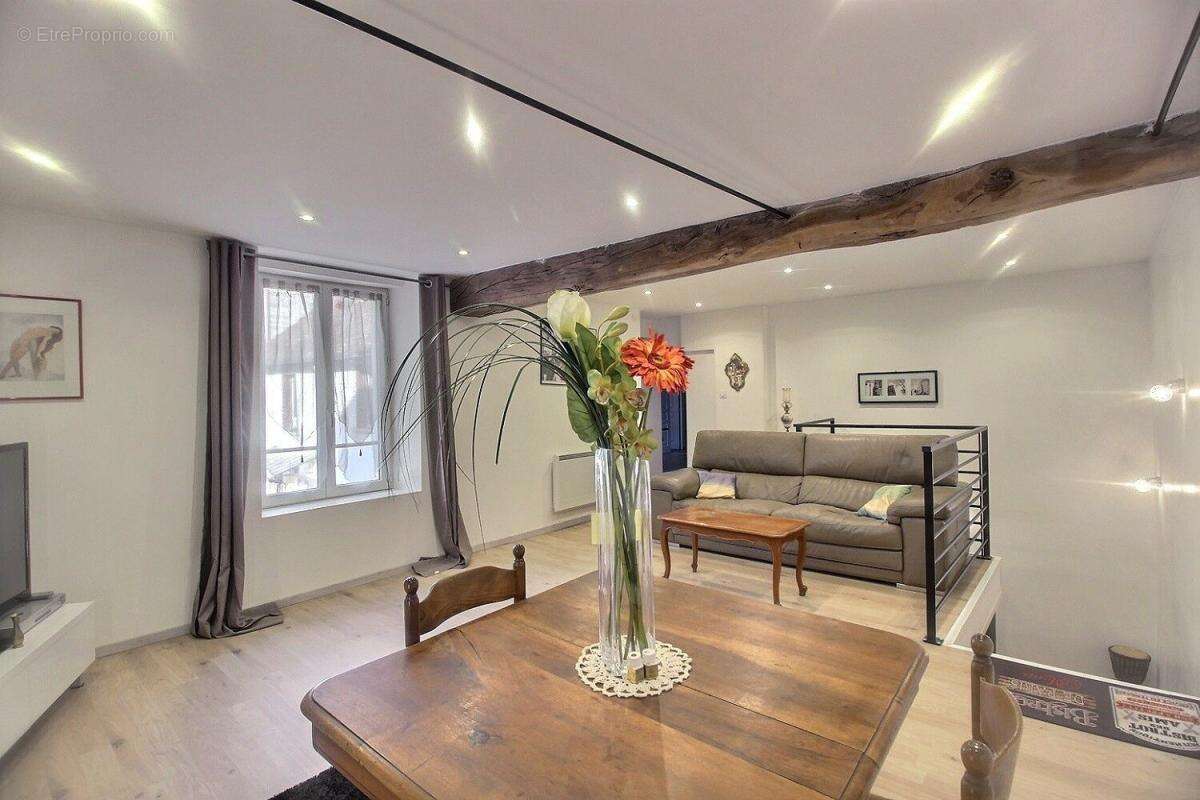 Maison à LES ABRETS