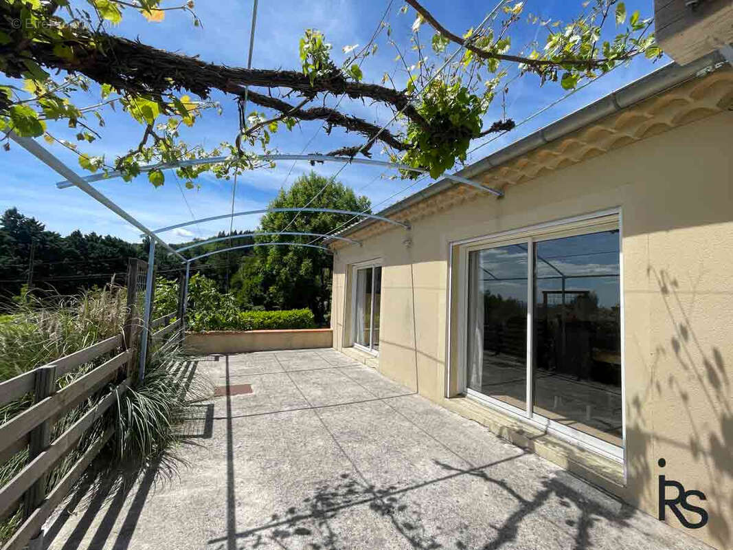 Maison à SAINT-ETIENNE-DE-BOULOGNE