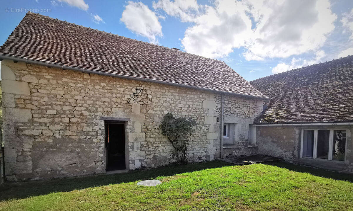 Maison à YZEURES-SUR-CREUSE