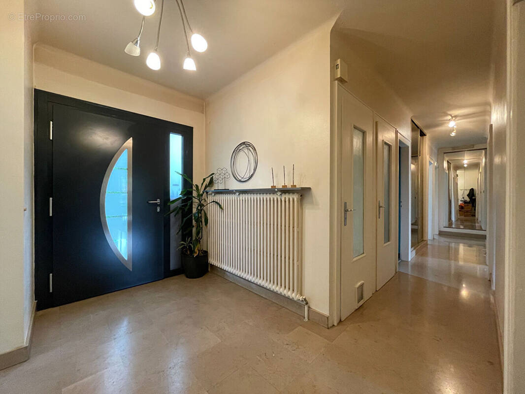 Maison à JOUY-AUX-ARCHES