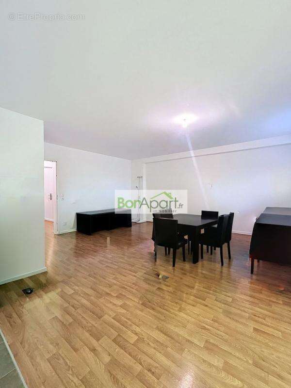 Appartement à L'ILE-SAINT-DENIS