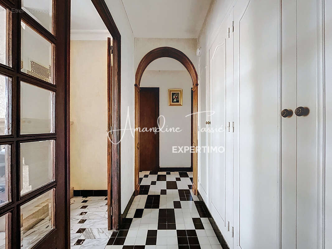 Maison à CREISSELS