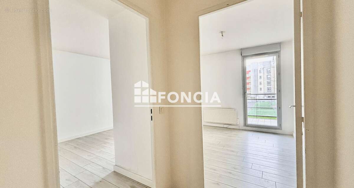Appartement à LYON-9E