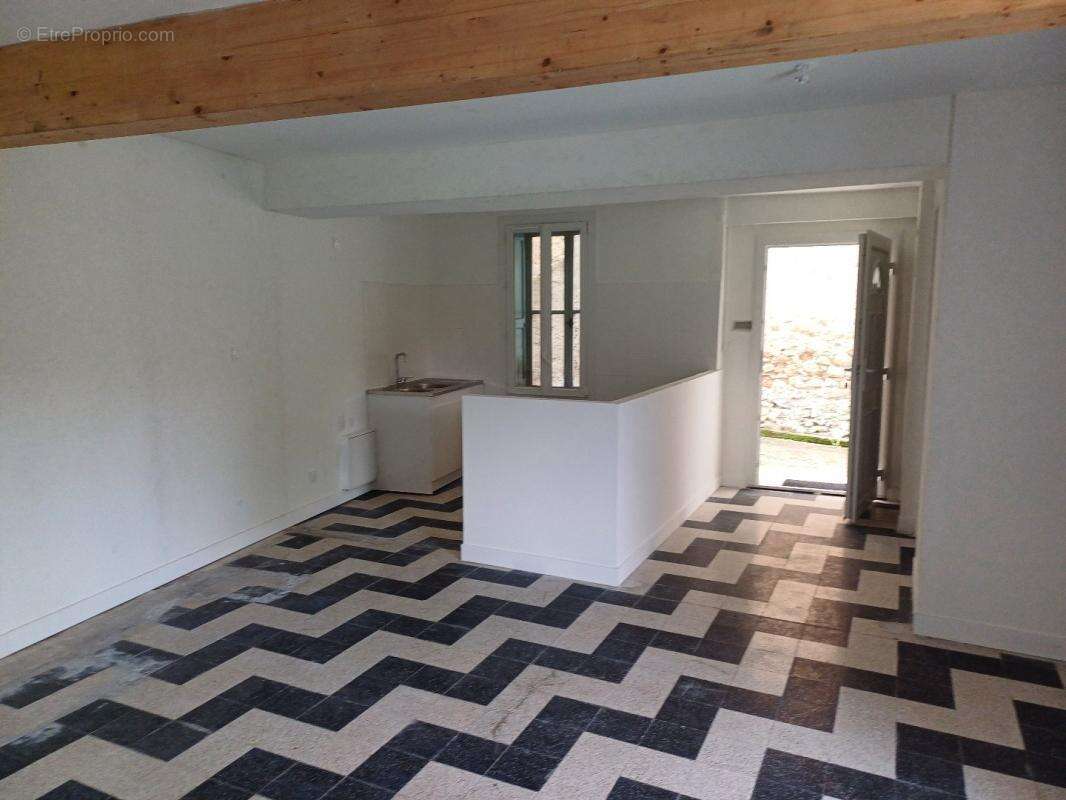 Maison à SAINT-JULIA-DE-BEC