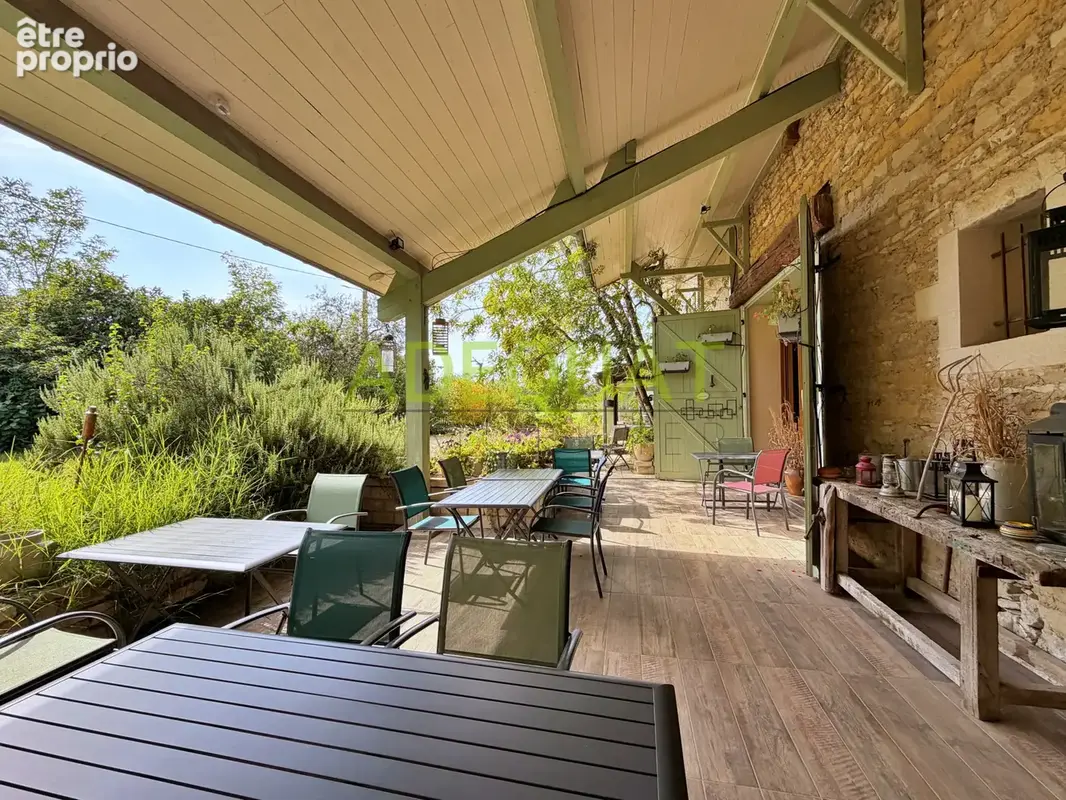 Maison individuelle / 396m2 habitable / 8 chambres / piscine / garage / terrain de 38690m2... - photo 10