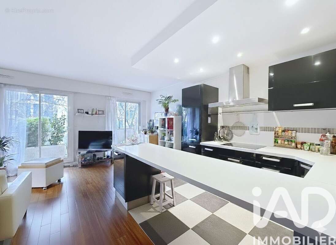 Photo 2 - Appartement à PARIS-19E