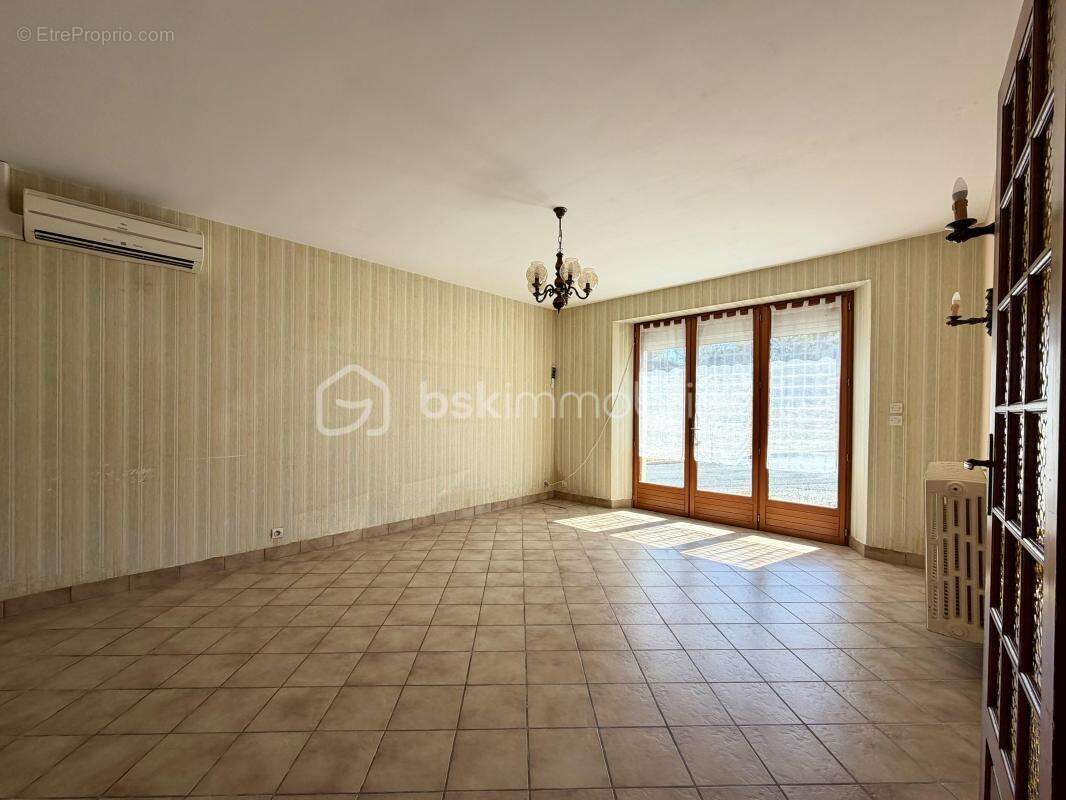 Ensemble immobilier centre bourg - photo 5