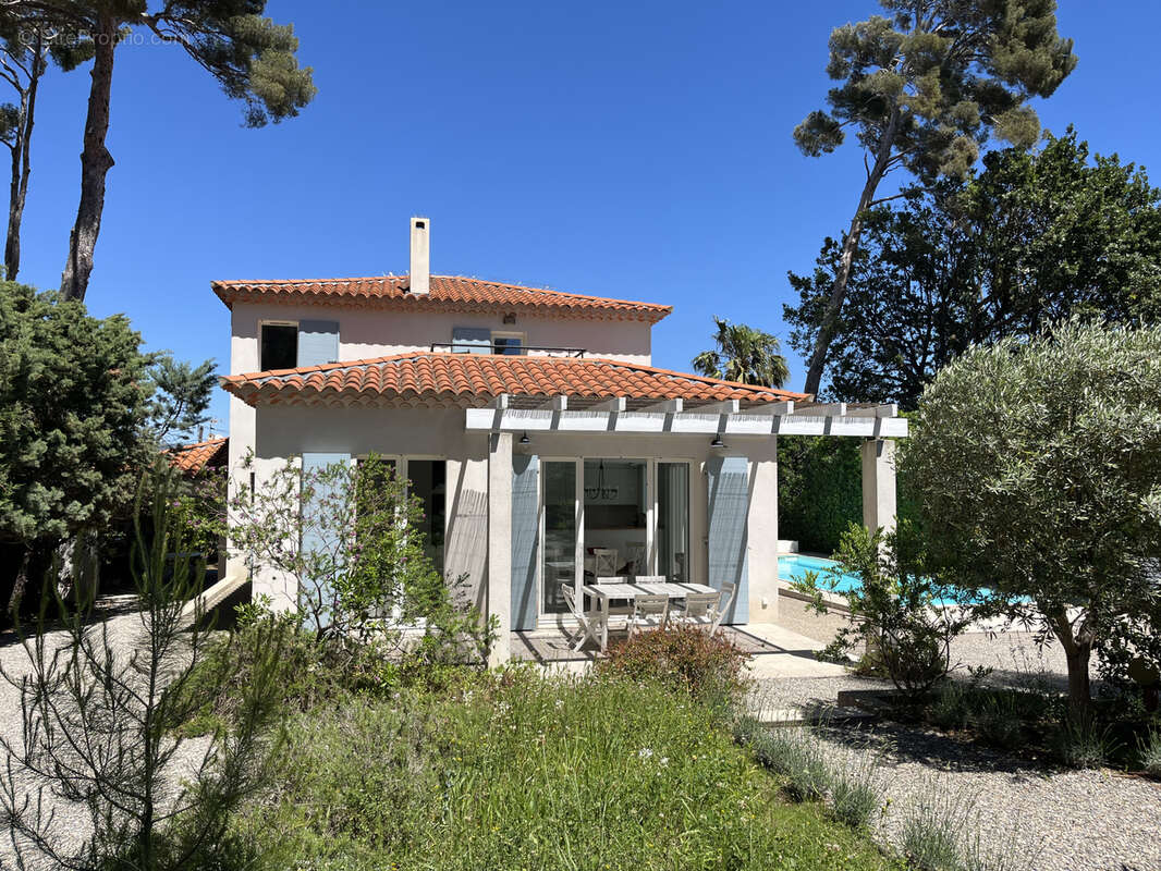 Maison à SIX-FOURS-LES-PLAGES