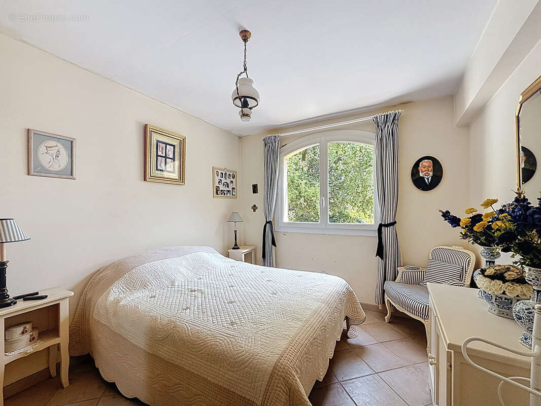 Maison à SIX-FOURS-LES-PLAGES