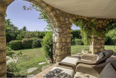 Maison à MOUGINS