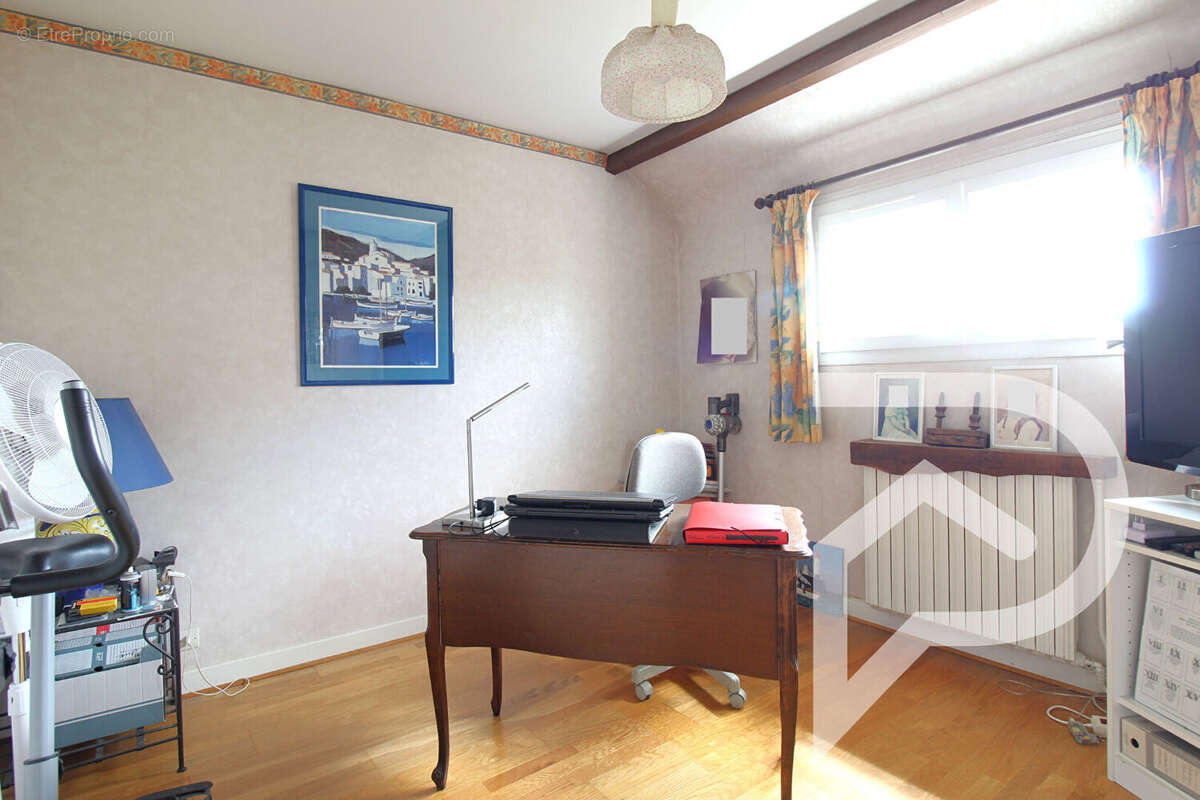 Maison à CHEVRIERES