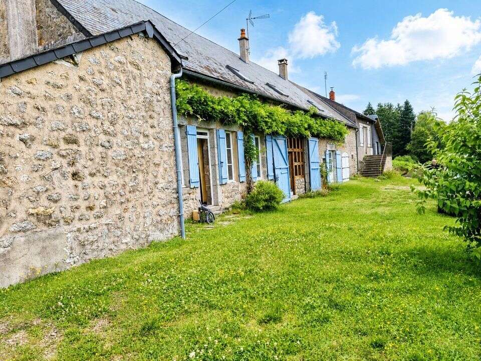 Maison 269 m² à Lormes  - photo 2
