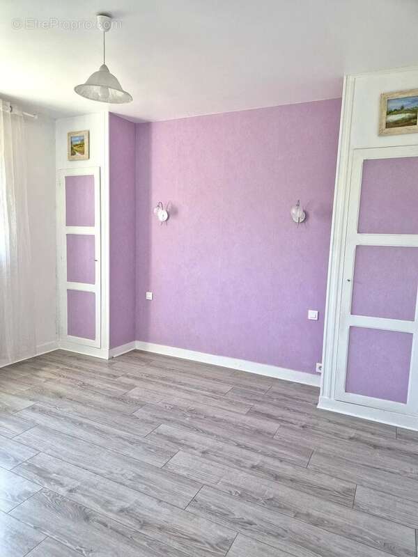 Maison à CORBEILLES