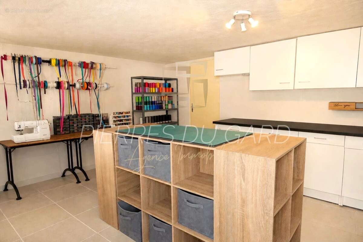 Maison 138 m² à Saint-Jean-De-Ceyrargues  - photo 6