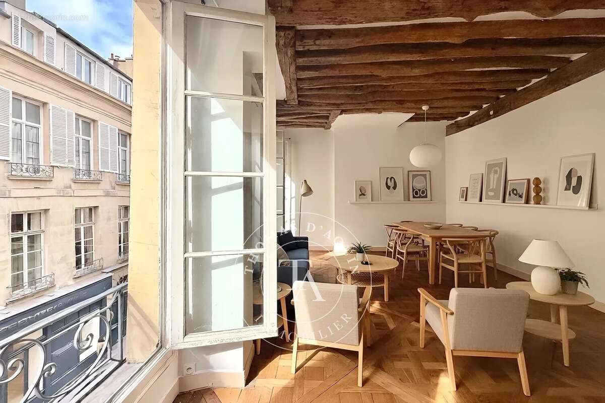 Appartement à PARIS-7E