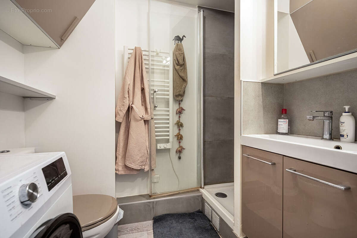 Appartement à PARIS-11E