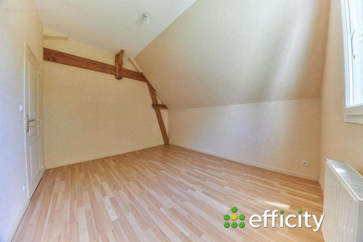 Maison à SAINT-MATHURIN-SUR-LOIRE