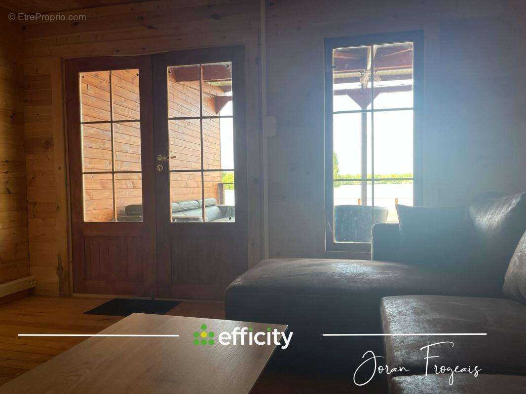 Appartement à DOMALAIN