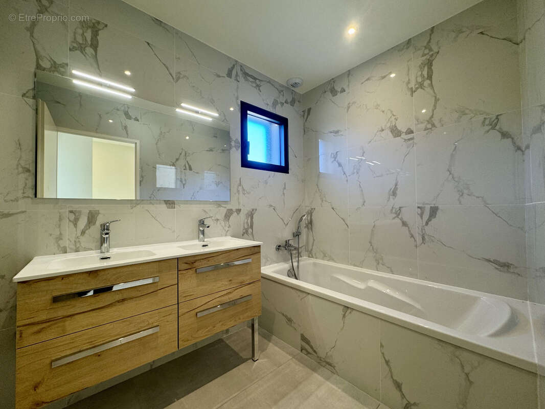 Maison à BUIS-LES-BARONNIES