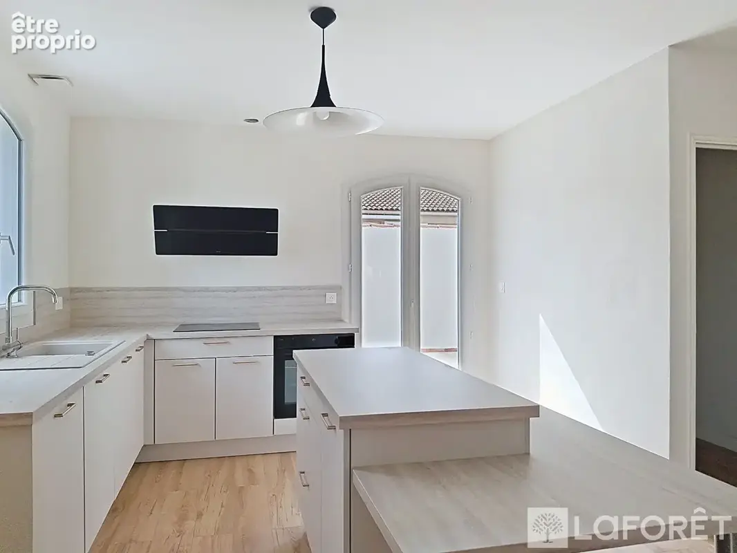 Hyères COSTEBELLE maison avec garage, terrasse, piscine et  jardin - photo 6