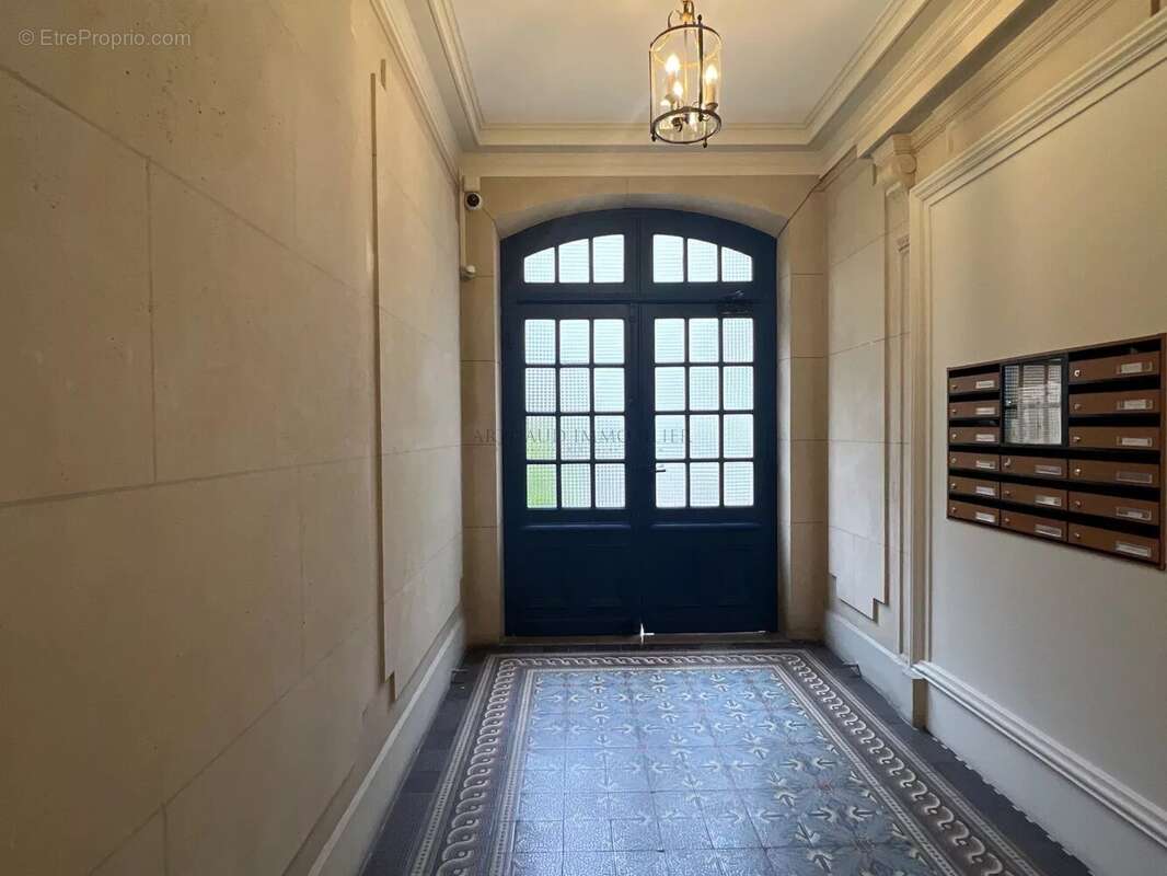 Appartement à PARIS-17E