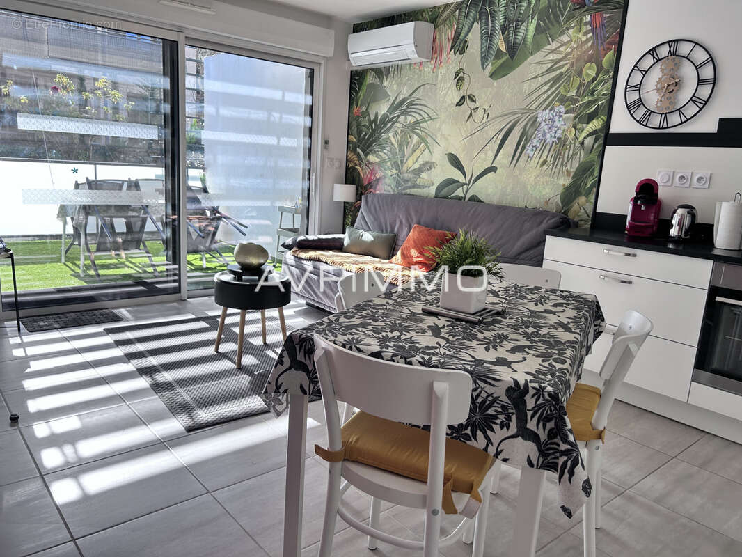 Appartement à SAINT-CYR-SUR-MER