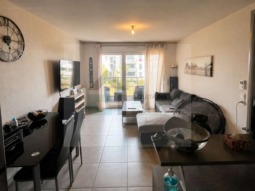 Appartement à VILLENAVE-D'ORNON