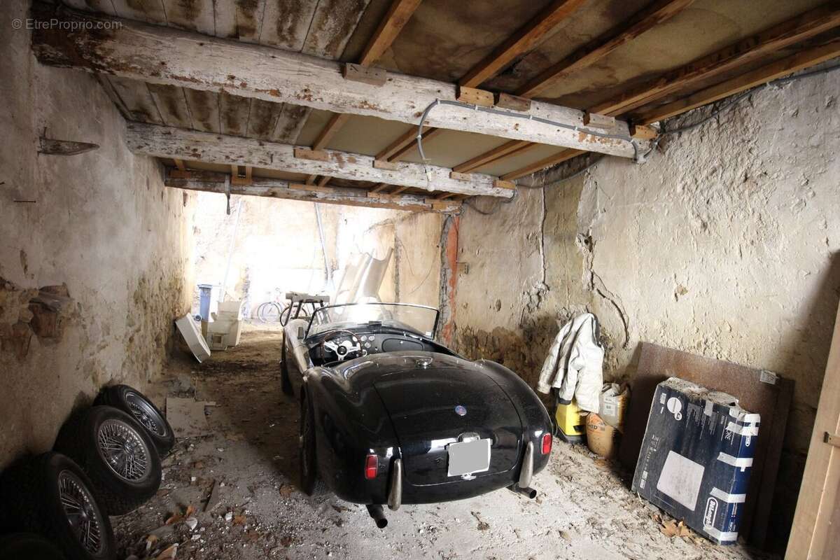 Maison à NISSAN-LEZ-ENSERUNE