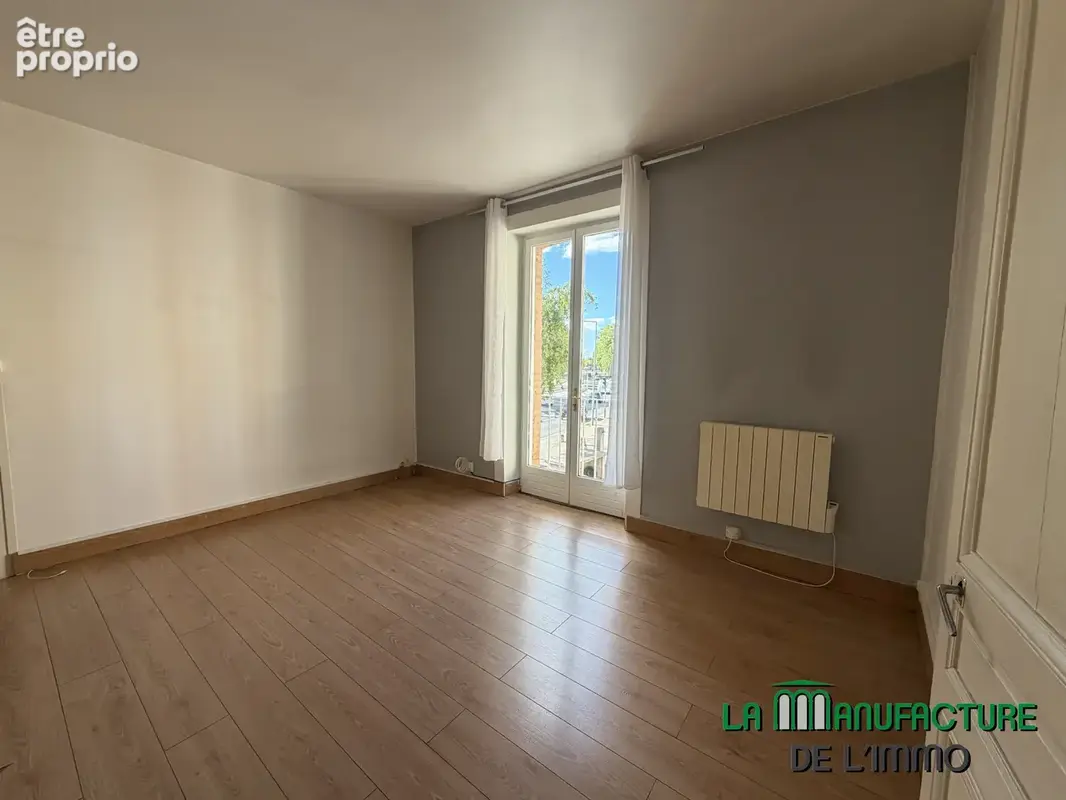 Appartement F3 - 72,58M2 - 2 Caves - Garage - Saint-Etienne/ Bergson - La Terrasse - photo 12