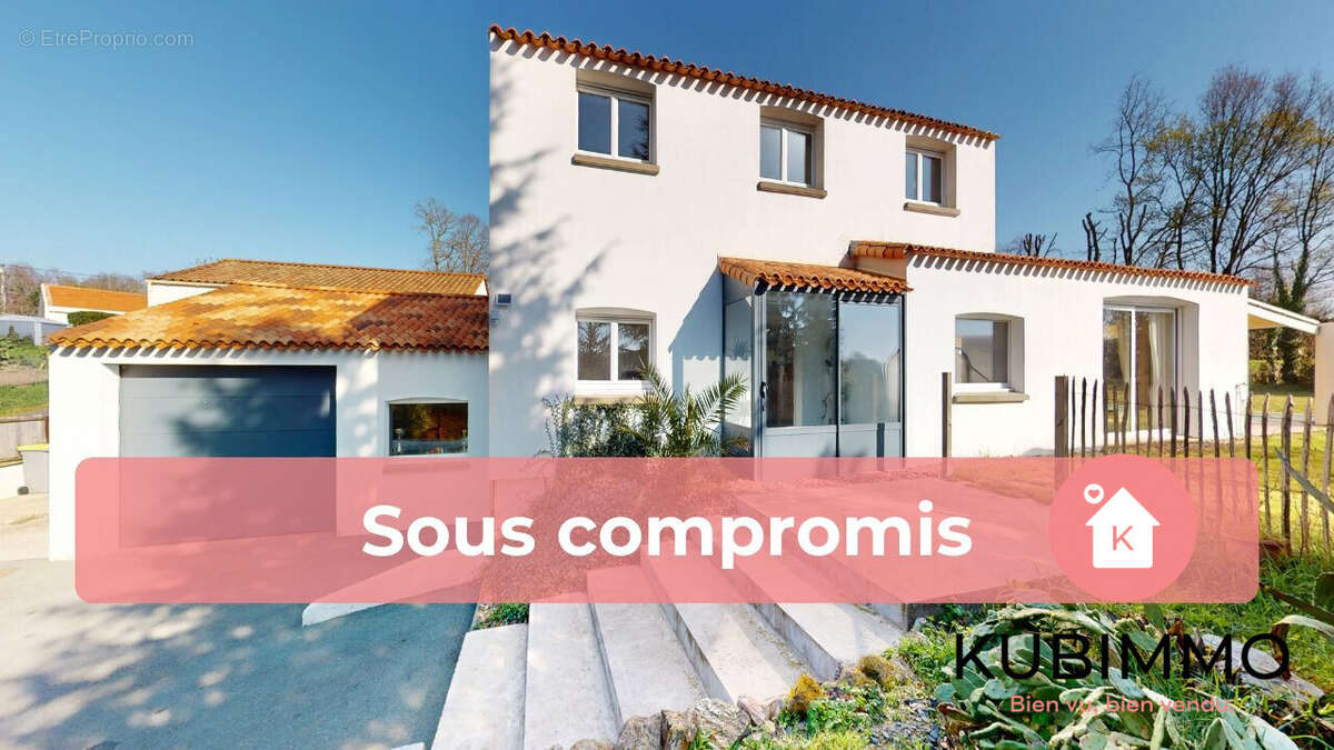 Maison à POIROUX